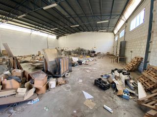 LIMPIEZA DE BAJOS Y NAVES