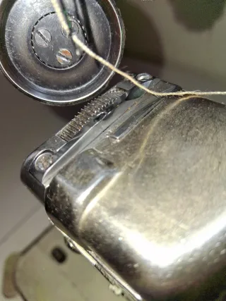 Máquina de coser industrial PFAFF para calzado.