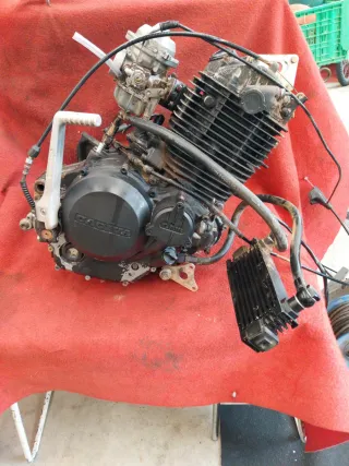 Motor Cagiva T4 350