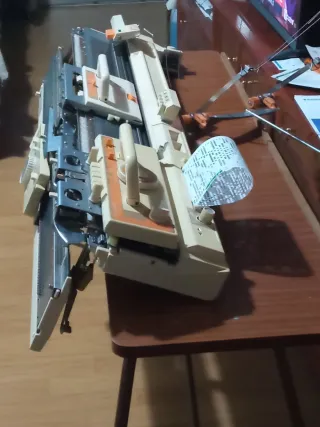 Máquina de tejer automática Brother KR-830