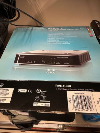 Router Cisco RVS4000 4-Port Gigabit VPN