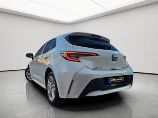 Toyota Corolla 1.8 125H BUSINESS E-CVT