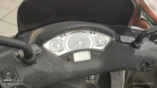 Maxiscooter Automática Plata