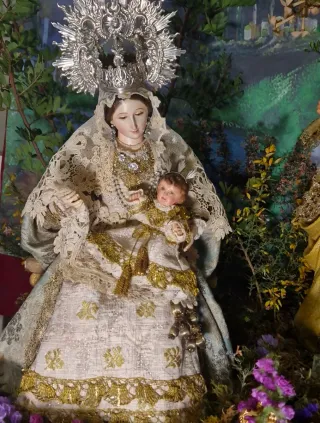 Preciosa Virgen y niño capipota