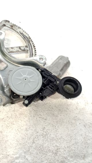 ELEVALUNAS DELANTERO IZQUIERDO LEXUS RX300 (MCU15)