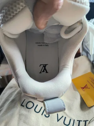 Louis Vuitton LV Skate Grigio Tg 42