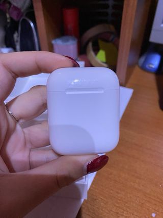 AirPods 2ª Generazione-una cuffia non funzionante