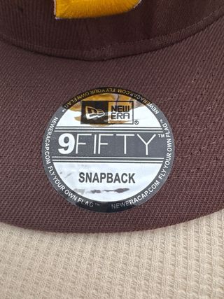Gorra New Era Padres Snapback Marrón y Amarilla