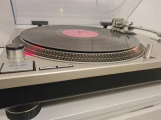Tocadiscos Technics SL-1200 MK2