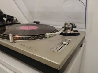 Tocadiscos Technics SL-1200 MK2