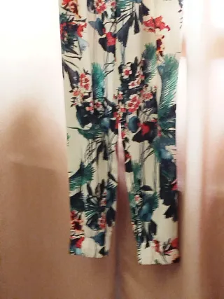 Pantaloni Zara fantasia floreale taglia S
