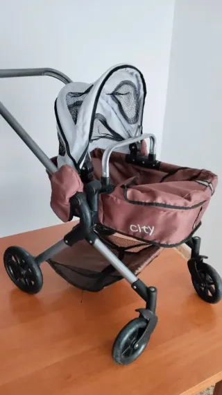 Cochecito para muñecas