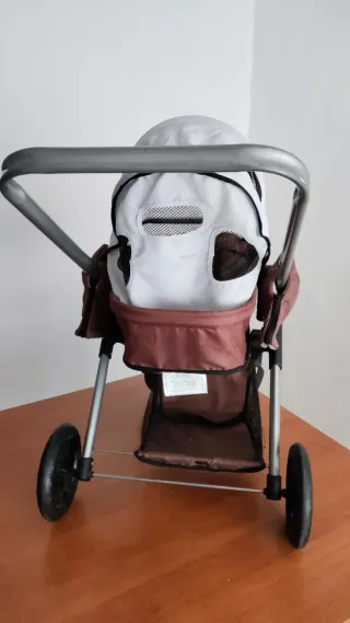 Cochecito para muñecas