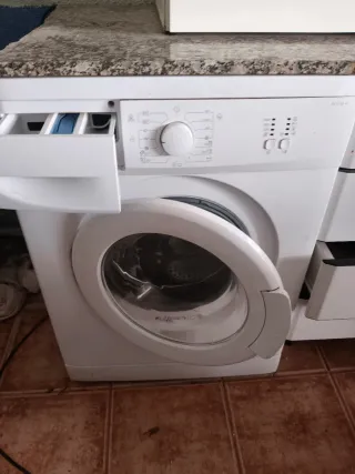 Lavadora Beko estrecha