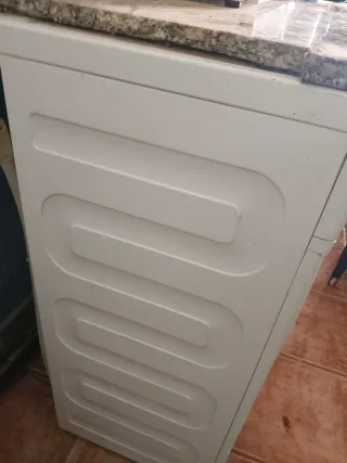 Lavadora Beko estrecha