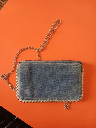 Bolso Zara con cadena y tachuelas