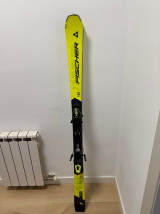 Esquís Fischer RC4 XTR 155cm con fijaciones RS10