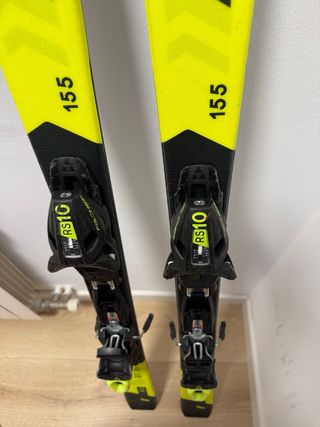 Esquís Fischer RC4 XTR 155cm con fijaciones RS10