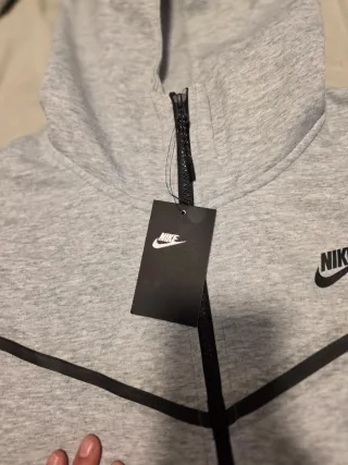 Sudadera Nike Tech Windrunner XL Gris