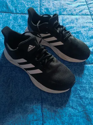 Adidas nere taglia 38