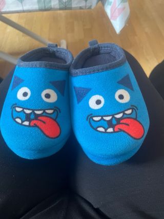 Zapatillas de casa azules talla 26