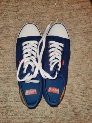 Zapatillas Levis Azul y Blanco