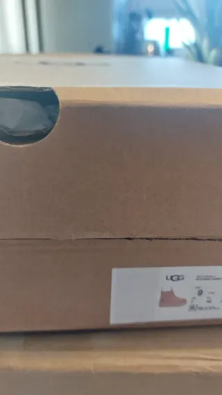 Stivali UGG Neumel Chelsea Piattaforma