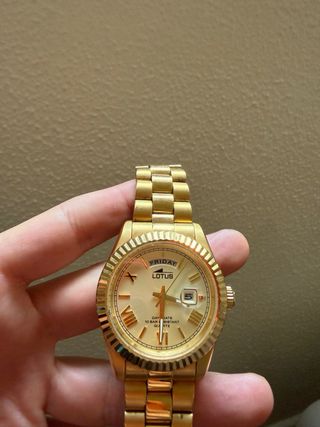 Reloj Lotus Dorado