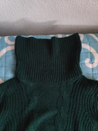 Jersey verde cuello alto mujer