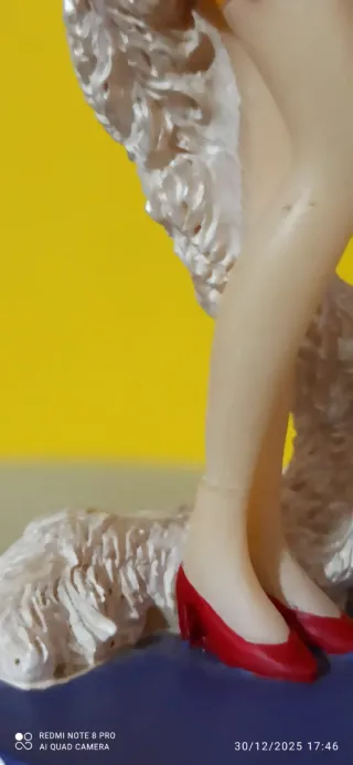 Statuina di Betty Boop. È alta circa cm. 17,5.