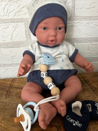 Muñeco Reborn Arias Elegance de 28cm + Trajecito