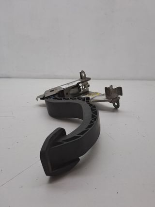 PEDAL EMBRAGUE VOLKSWAGEN UP! (122)