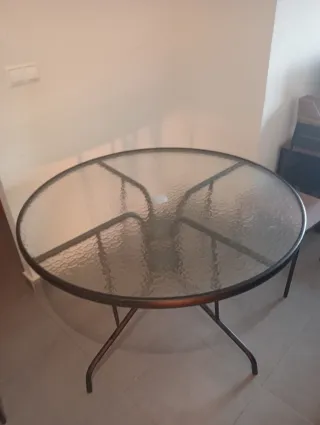 Mesa redonda cristal y metal