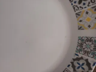 Juego de 9 Platos de Cerámica de Porcelana