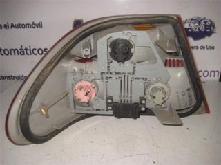 PILOTO TRASERO DERECHO MERCEDES-BENZ CLASE E (W124) BERLINA (2)