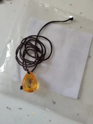 Colgante Escorpión en Ámbar