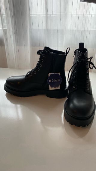 Botas Acordonadas Negras