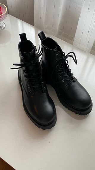 Botas Acordonadas Negras