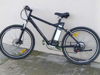 Bicicleta Eléctrica MTB Negra
