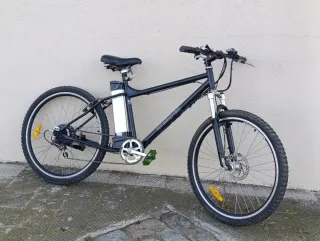 Bicicleta Eléctrica MTB Negra