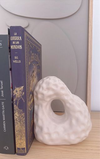 Sujetalibros Escultura Moderna Beige
