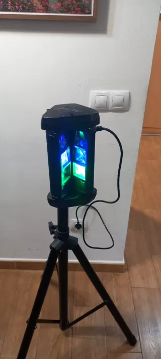 Torre de luces LED con trípode