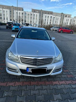 Mercedes C 220 BlueEfficiency Automático