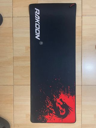 Alfombrilla Gaming RAKOON Negra y Roja