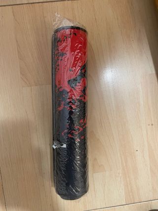 Alfombrilla Gaming RAKOON Negra y Roja