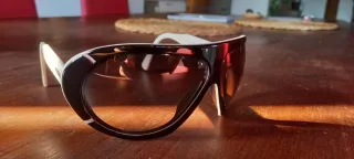 Gafas de sol Versace negras y blancas