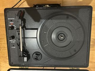 Tocadiscos Vintage Trynnay Negro/Dorado