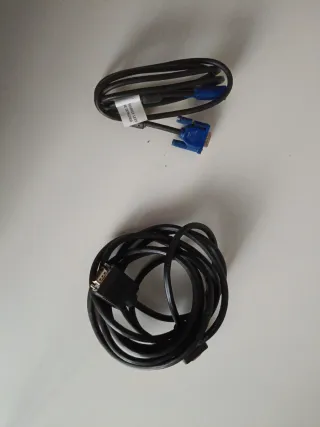 2 Cables VGA