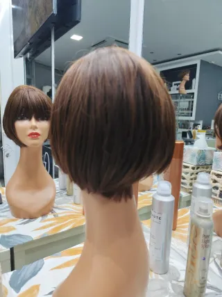 Peluca castaña corte Bob