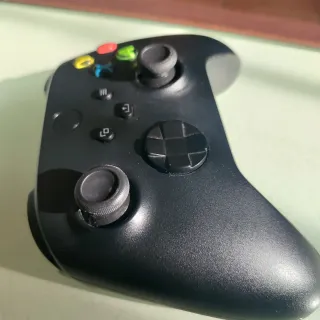 Controller Xbox Series + Cuffie + Call of Duty 4